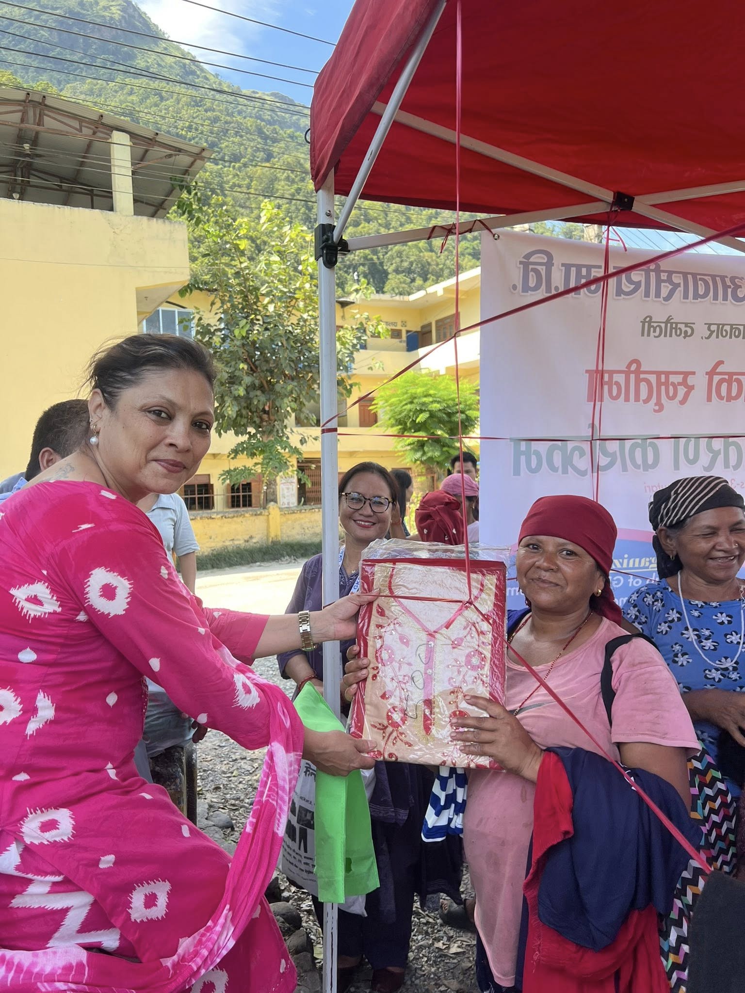 Rotary-Interact Cloth Drive and Distribution
